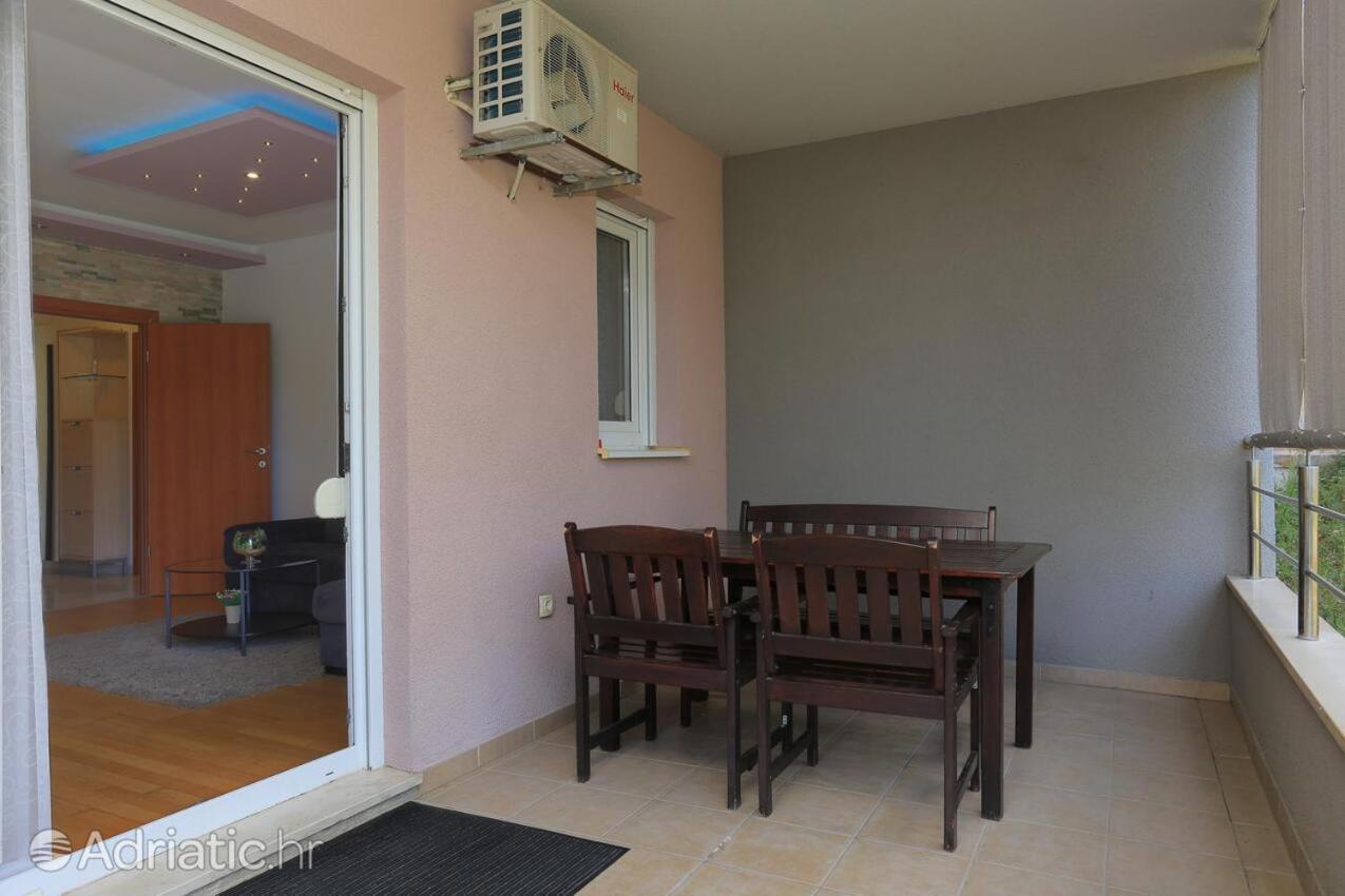 Deluxe Apartment Bagaric Trogir Exterior photo