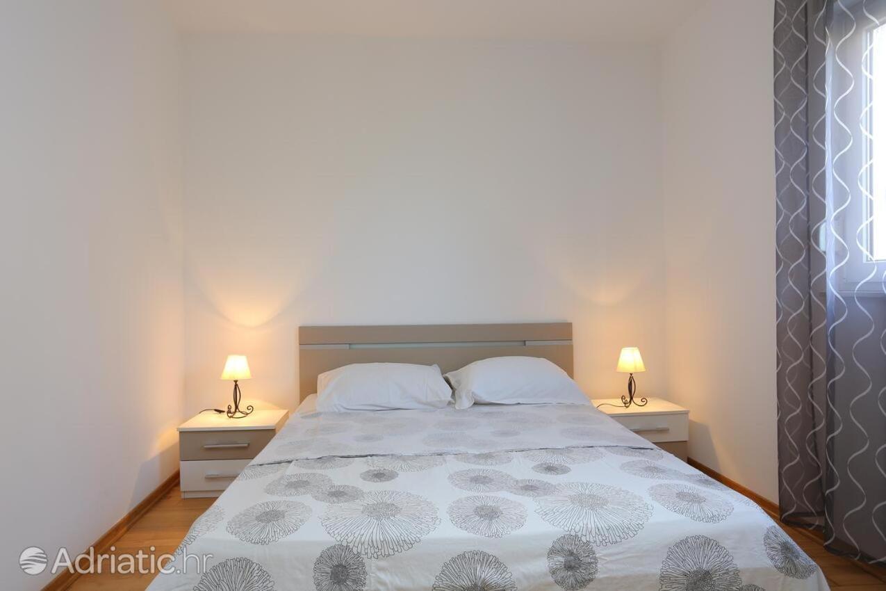 Deluxe Apartment Bagaric Trogir Exterior photo