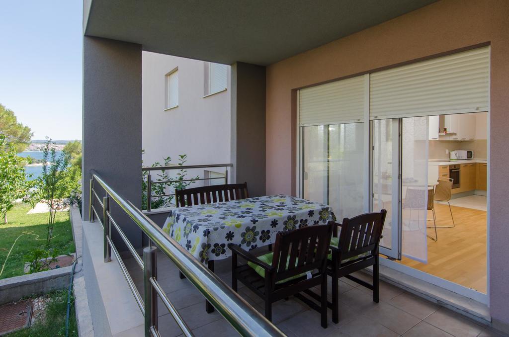 Deluxe Apartment Bagaric Trogir Room photo