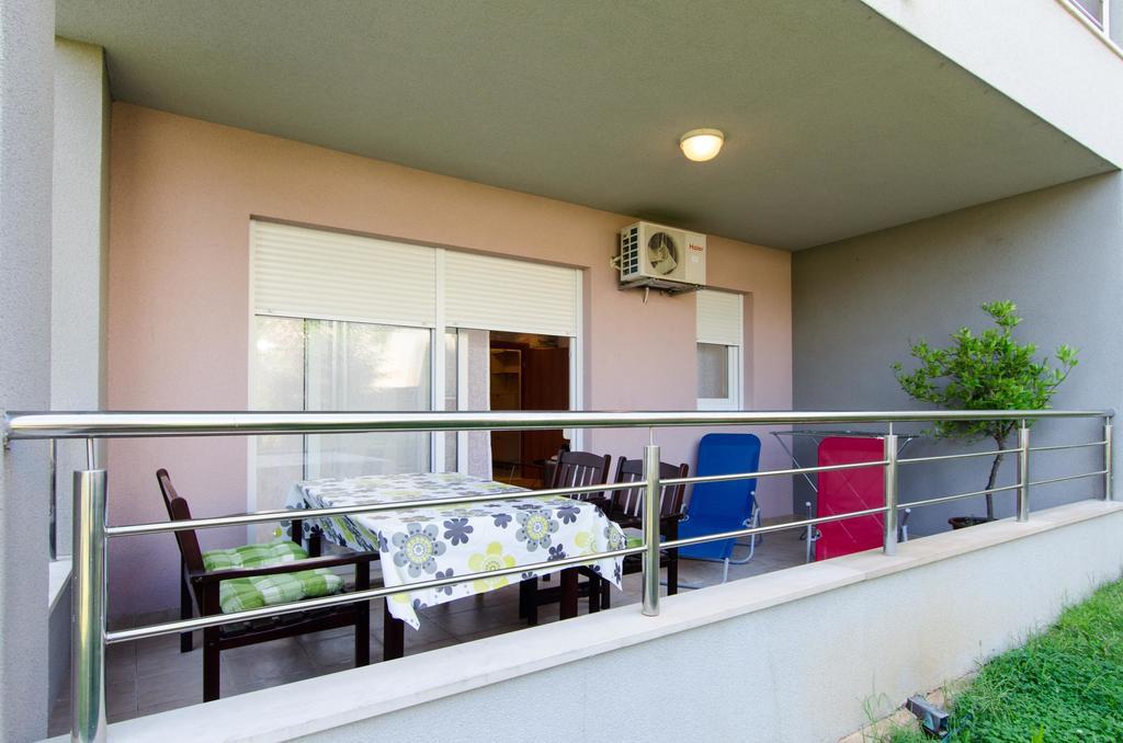 Deluxe Apartment Bagaric Trogir Room photo